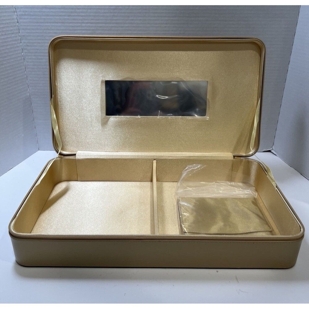 Vintage Estee Lauder Gold Colored Makeup Jewelry Vanity Case Gold Zipper